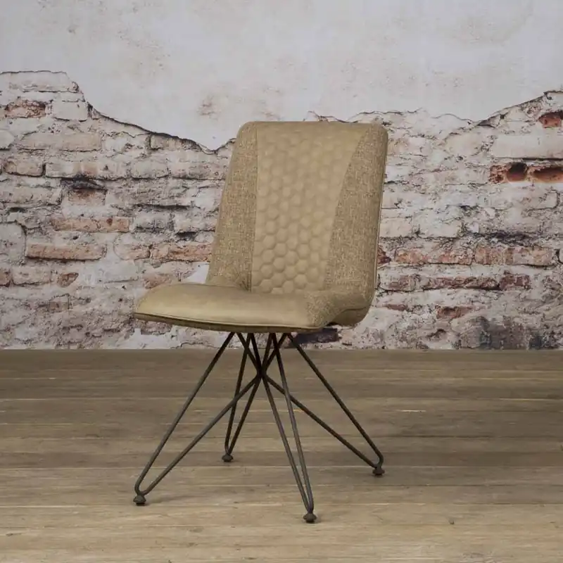 Begrenztes Angebot Stuhl Capri mit Metallgestell in verschiedenen Farben