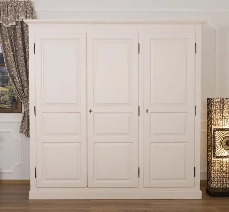 Must-Have Massivholz Kleiderschrank - 212 cm breit - im Landhaus Stil