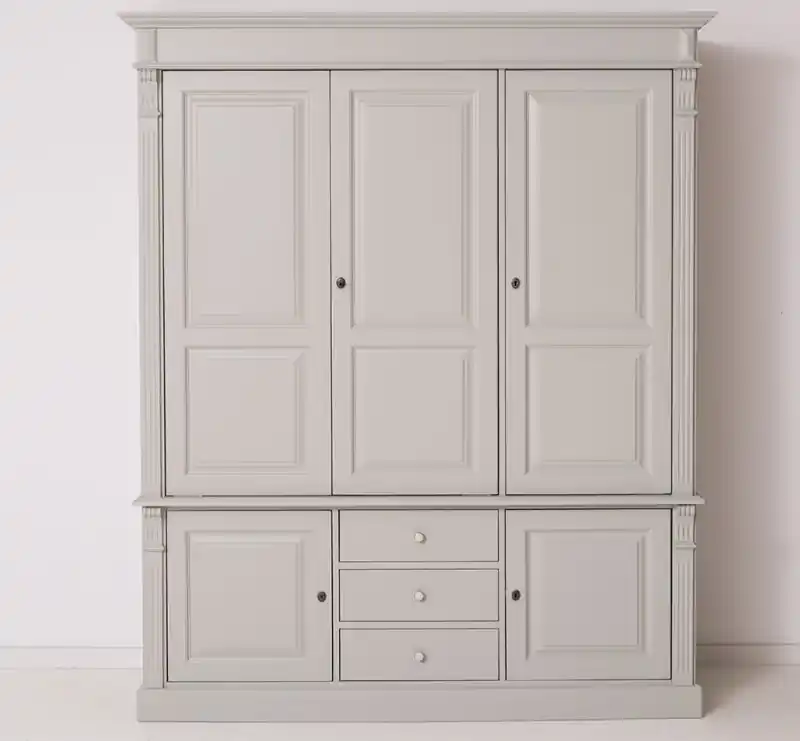Abverkauf Landhaus Kleiderschrank - Massivholz Schrank mit Innenausbau