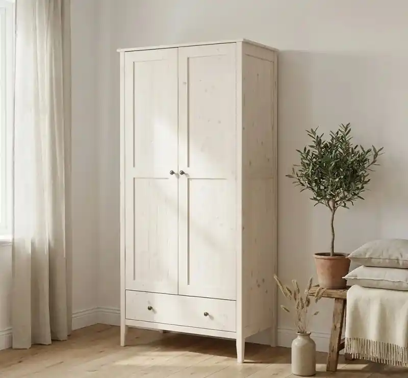 Massiver Kleiderschrank aus Tannenholz mit Schublade Rabatt