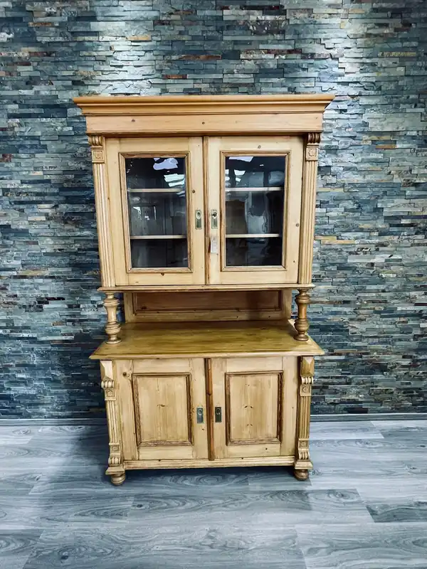 Gründerzeit Buffetschrank antik – original aufgearbeitet mit schöner Maserung Bestpreis