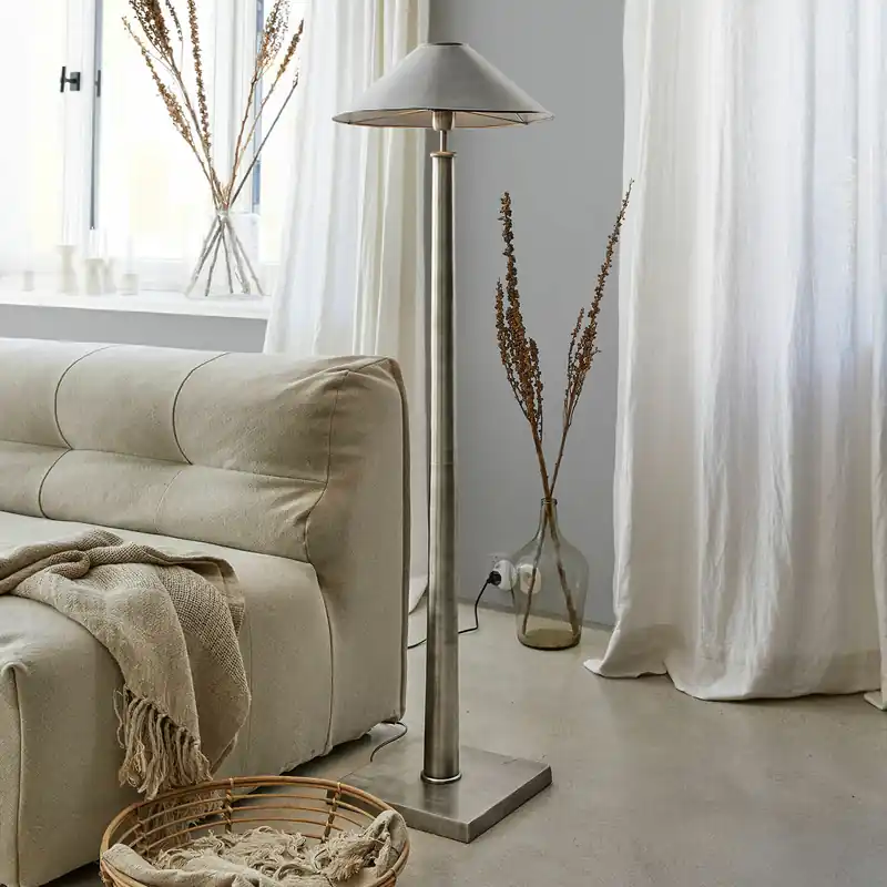 Stehlampe Balthasar Rabatt
