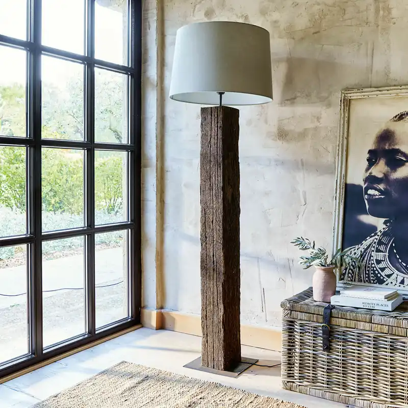 Garantierte Lieferung Stehlampe Plouvien