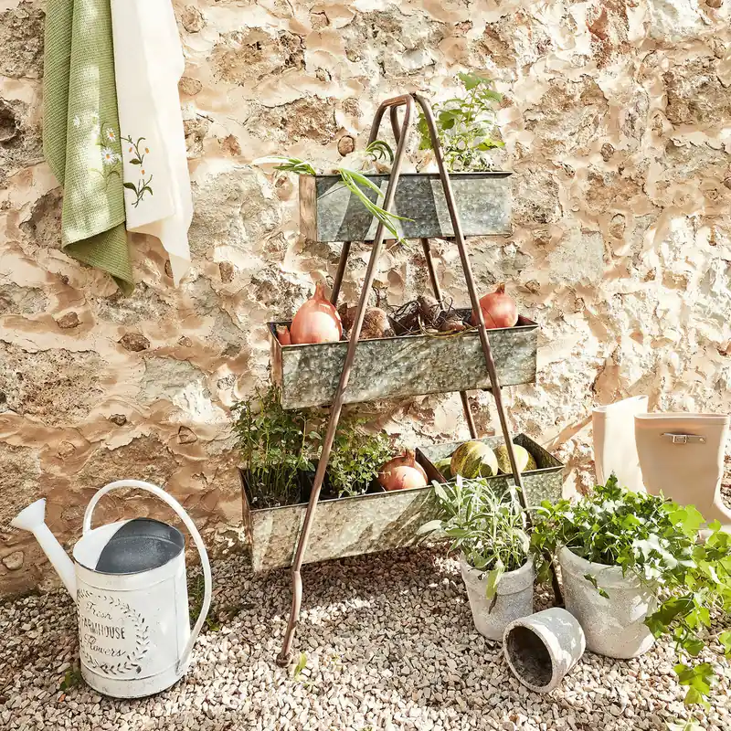Etagere Esttar Highlight