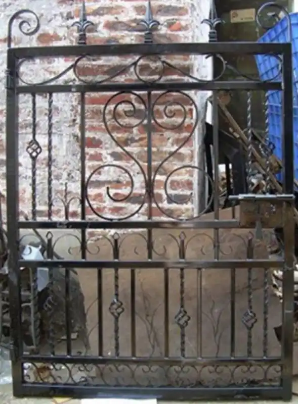 Casa Padrino Jugendstil Eingangstor Antik Schwarz 111 x H. 159,5 cm - Gartentor - Metalltor - Barock & Jugendstil Garten Accessoires Echt