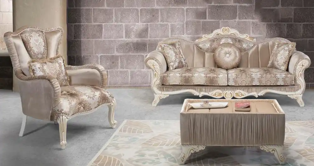 Casa Padrino Luxus Barock Wohnzimmer Set Beige / Weiß / Gold - 2 Sofas & 2 Sessel & 1 Beistelltisch - Prunkvolle Wohnzimmer Möbel im Barockstil Markenprodukt