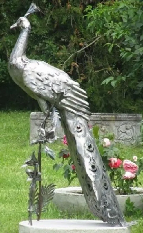 Kracherpreis Casa Padrino Gartendeko Skulptur Pfau Silber 50 x 75 x H. 118 cm - Elegante Edelstahl Gartendeko Figur - Wetterbeständige Gartenfigur