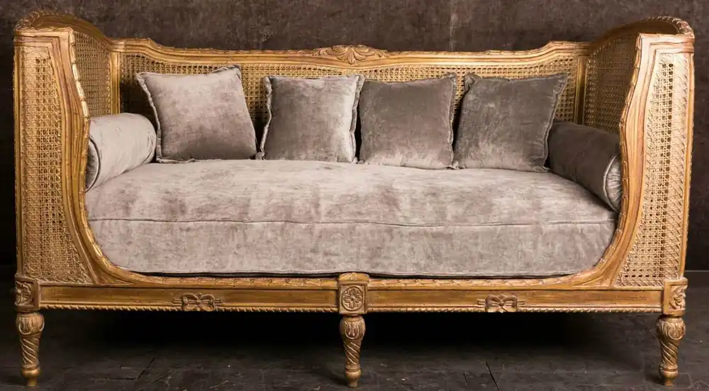 Casa Padrino Luxus Barock Sofa mit Kissen Braun / Taupe 187 x 89 x H. 103 cm - Handgefertigtes Sofa im Antik Stil - Wohnzimmer Möbel Sale