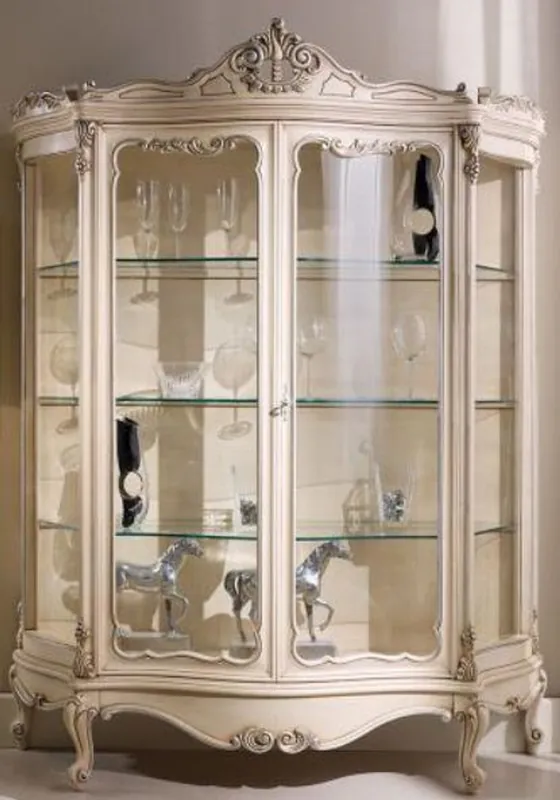 Casa Padrino Luxus Barock Vitrine Creme / Silber 146 x 50 x H. 190 cm - Prunkvoller Barock Vitrinenschrank mit 2 Glastüren - Barock Wohnzimmer Möbel Must-Have
