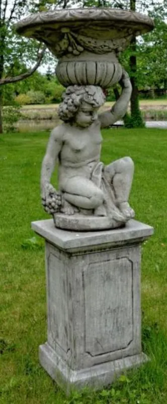 Casa Padrino Jugendstil Gartendeko Skulptur mit Blumentopf und Sockel Grau Ø 60 x H. 159 cm - Prunkvolle Garten & Terrassen Deko Accessoires Billig