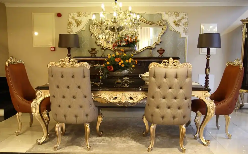 Casa Padrino Luxus Barock Esszimmer Set - 1 Esstisch & 6 Esszimmerstühle - Prunkvolle Esszimmermöbel im Barockstil - Luxus Qualität Begrenztes Angebot