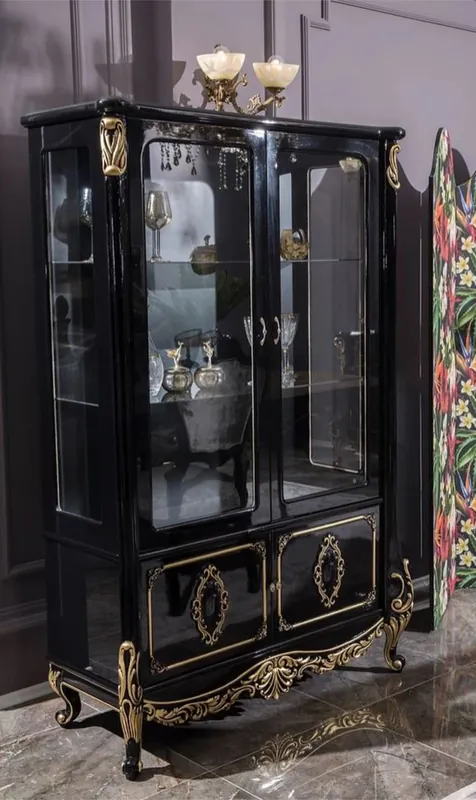 Casa Padrino Luxus Barock Vitrine Schwarz / Gold 124 x 54 x H. 194 cm - Massivholz Vitrinenschrank im Barockstil - Edel & Prunkvoll Top-Angebot