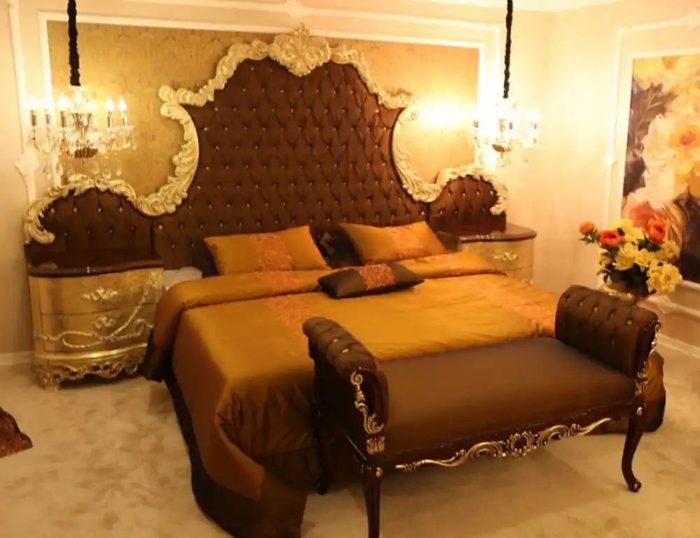 Garantierte Lieferung Casa Padrino Luxus Barock Schlafzimmer Set Braun / Creme / Gold - 1 Doppelbett mit Kopfteil & 2 Nachttische & 1 Sitzbank - Barock Schlafzimmer Möbel - Edel & Prunkvoll