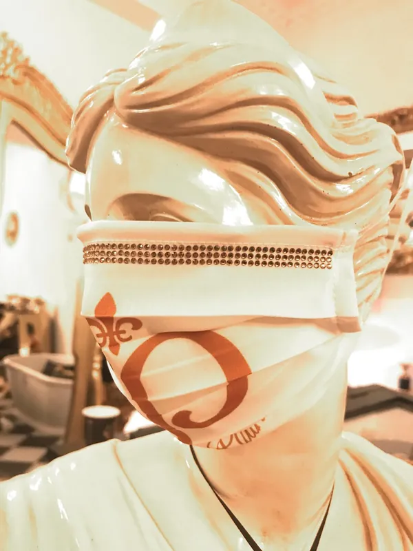 Direktkauf Casa Padrino Bling Bling Maske Weiß / Gold - CP Maske mit goldenen Glitzersteinen