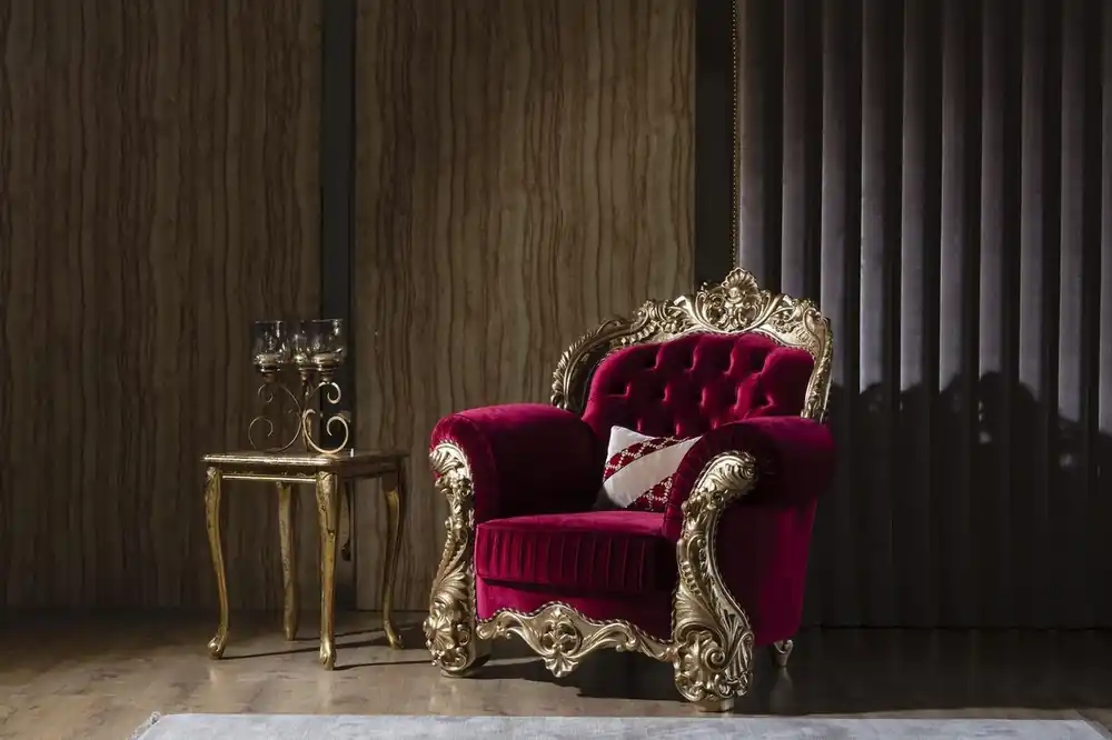 Casa Padrino Luxus Barock Sessel Bordeauxrot / Gold 120 x 100 x H. 117 cm - Prunkvoller Wohnzimmer Sessel mit dekorativem Kissen - Barock Wohnzimmer Möbel Finale Aktion