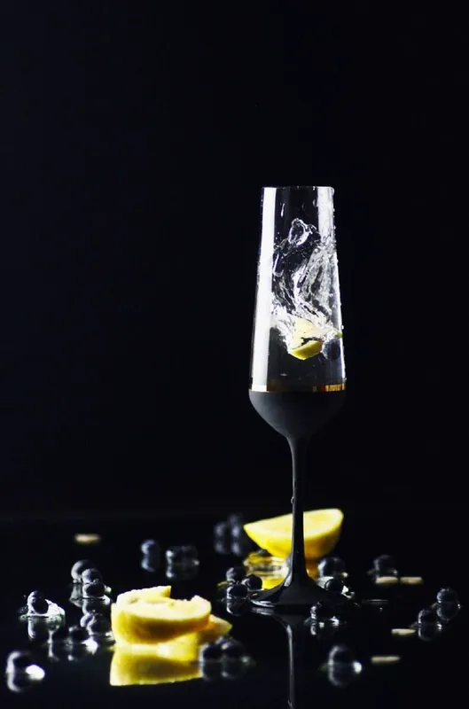 Casa Padrino Luxus Champagnerglas 6er Set Schwarz / Gold Ø 6,5 x H. 26,5 cm - Handgefertigte und handbemalte Champagnergläser - Hotel & Restaurant Accessoires - Luxus Qualität Begrenztes Angebot