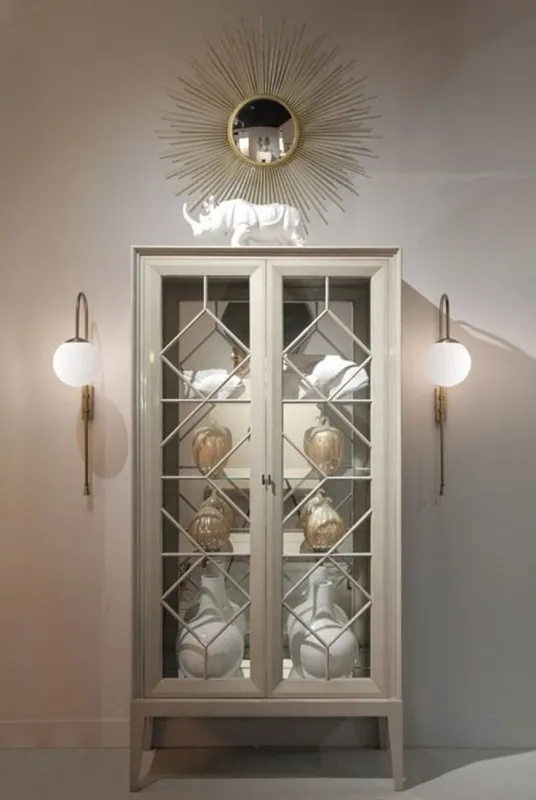 Top-Preis Casa Padrino Luxus Vitrine Hellgrau 110 x 42 x H. 220 cm - Edler Massivholz Vitrinenschrank mit 2 Glastüren - Luxus Wohnzimmer Möbel