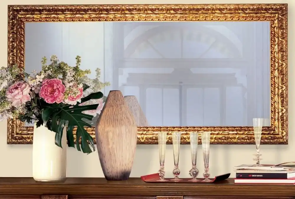 Casa Padrino Luxus Barock Spiegel Gold 148 x 5,5 x H. 90 cm - Edler Massivholz Wandspiegel im Barockstil - Antik Stil Garderoben Spiegel - Wohnzimmer Spiegel - Barock Möbel Neuheit