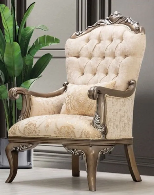 Casa Padrino Luxus Barock Sessel Beige / Gold / Braun / Silber - Wohnzimmer Sessel im Barockstil - Barock Wohnzimmer Möbel - Edel & Prunkvoll Preiswert