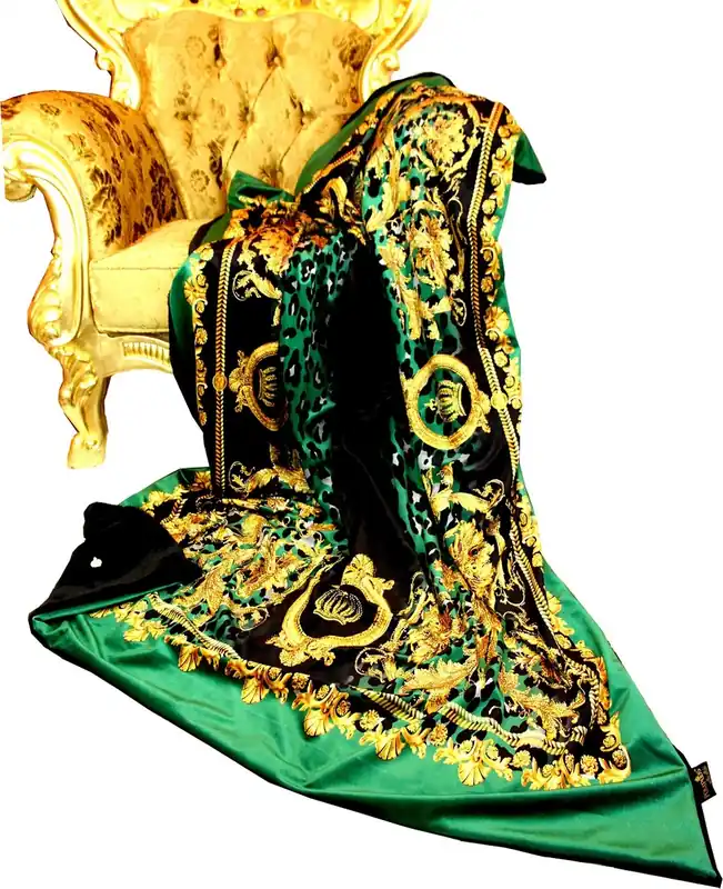 Luxus Wohndecke Pompöös by Casa Padrino Barock Grün / Gold / Schwarz von Harald Glööckler mit extrem vielen Glitzersteinen Abverkauf