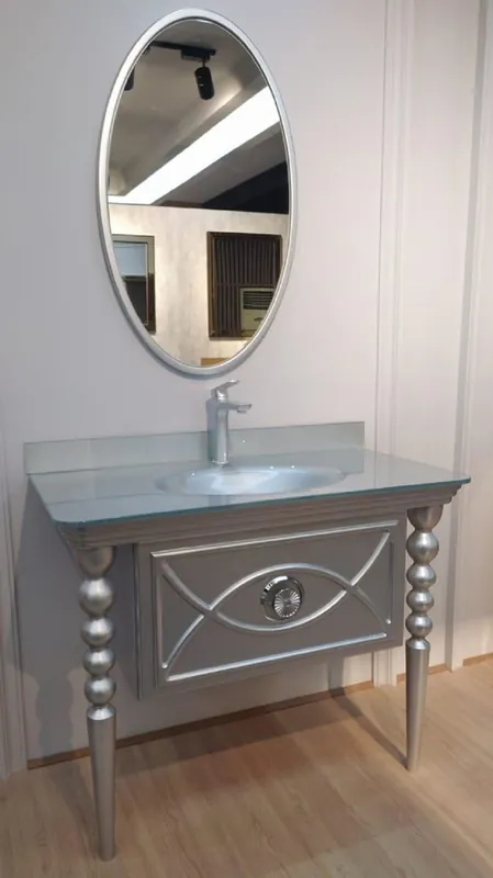 Abverkauf Casa Padrino Barock Badezimmer Set Silber - 1 Waschtisch mit Glas Waschbecken & 1 Wandspiegel - Badezimmer Möbel im Barockstil