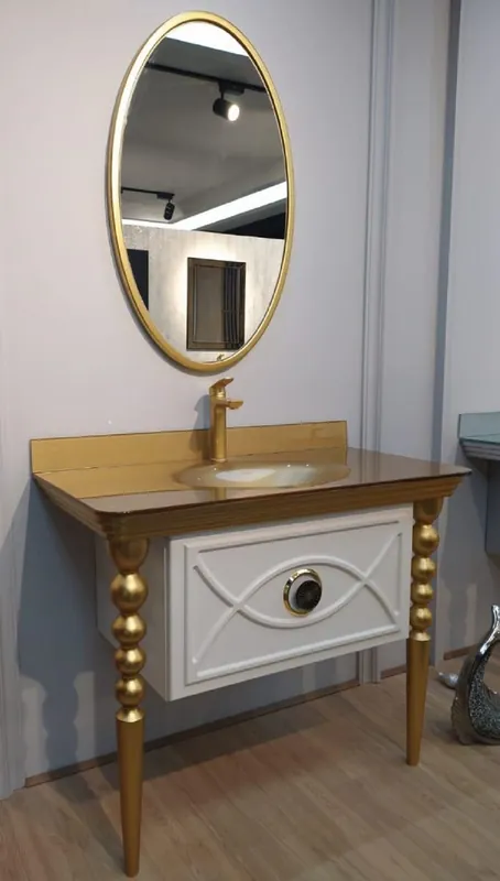 Casa Padrino Barock Badezimmer Set Weiß / Gold - 1 Waschtisch mit Glas Waschbecken & 1 Wandspiegel - Badezimmer Möbel im Barockstil Preiswert