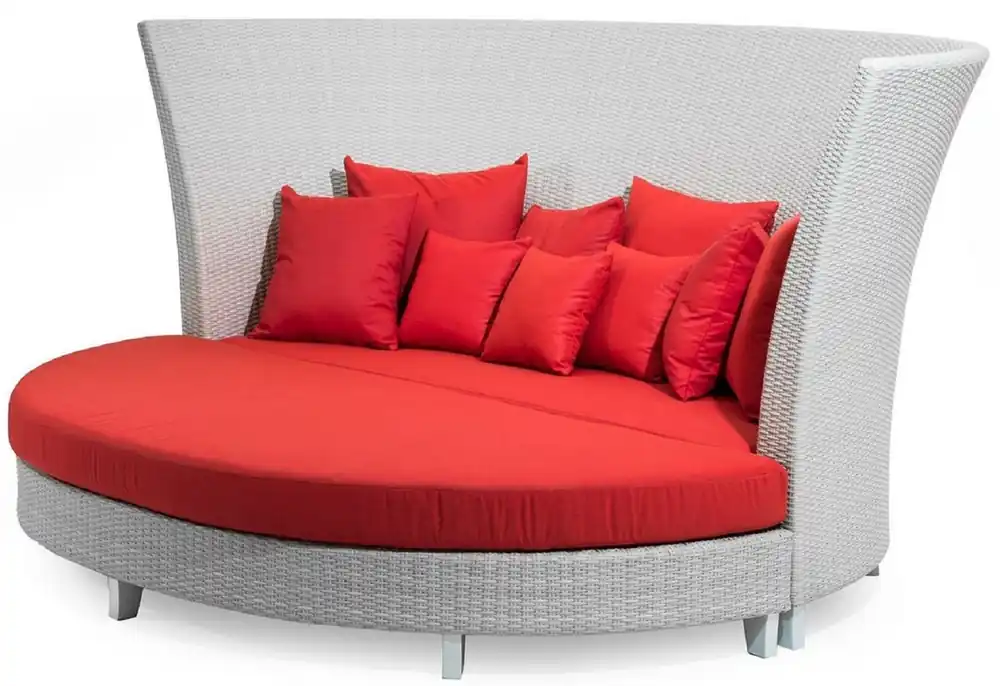 Jetzt Kaufen Casa Padrino Luxus Gartensofa mit halbrundem Hocker Weiß / Rot 277 x 243 x H. 133 cm - Handgewebtes Wetterbeständiges Hochlehn Sofa - Liegeinsel mit Kissen - Moderne Garten Möbel - Hotel Möbel