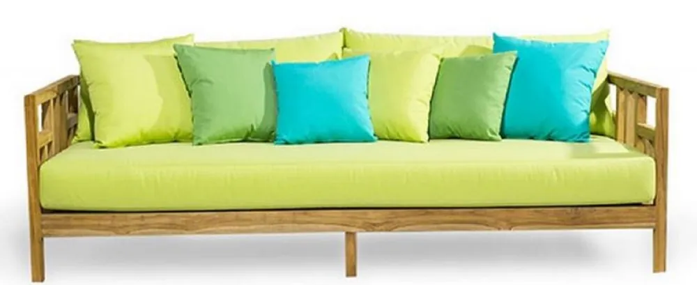 Casa Padrino Luxus Massivholz Gartensofa Naturfarben / Hellgrün 220 x 94 x H. 65 cm - Wetterbeständiges Teakholz Sofa mit Kissen - Garten & Terrassen Möbel - Luxus Qualität Schnäppchen