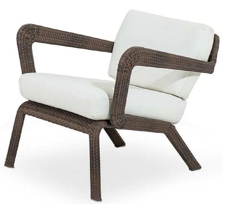 Casa Padrino Luxus Gartensessel Braun / Weiß 74 x 72 x H. 66 cm - Handgewebter Wetterbeständiger Sessel - Garten Terrassen Hotel Pool Sessel Möbel - Luxus Qualität Zertifiziert