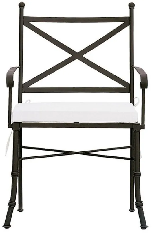 Casa Padrino Luxus Jugendstil Gartenstuhl mit Armlehnen und Sitzkissen Braun / Weiß 61 x 51 x H. 97 cm - Handgeschmiedeter Esszimmer Stuhl - Esszimmer Garten Terrassen Möbel Knallerangebot