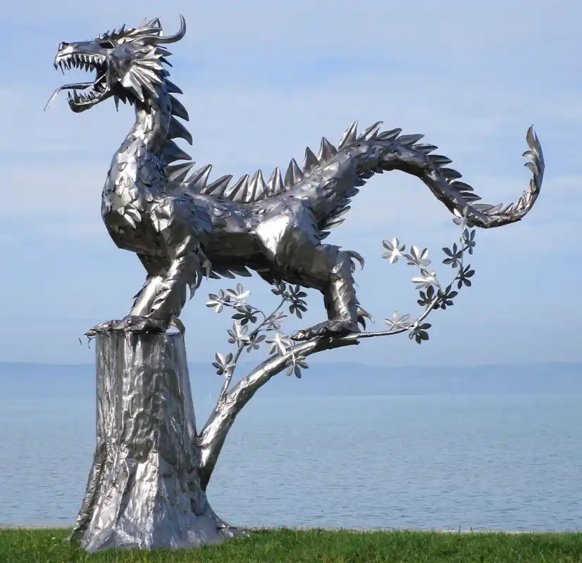 Bestseller Casa Padrino Luxus Gartendeko Skulptur Drache Silber 290 x 140 x H. 292 cm - Riesige Edelstahl Deko Figur - Gartenfigur - Hotel Garten Deko