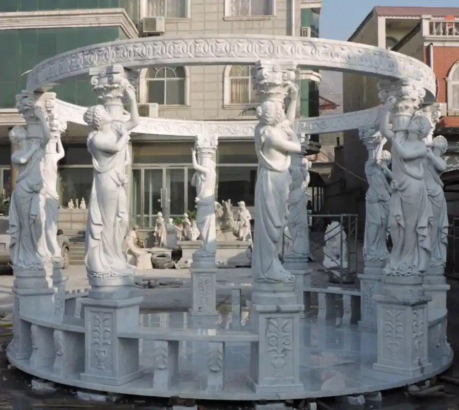 Mega-Angebot Casa Padrino Luxus Jugendstil Garten Pavillon Weiß Ø 500 x H. 300 cm - Runder Marmor Pavillon mit edlen Statuen und integrierten Sitzbänken - Prunkvolle Barock & Jugendstil Garten Deko