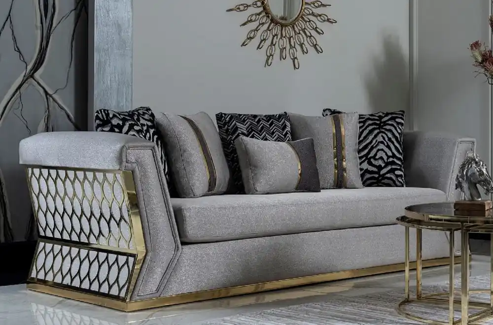 Casa Padrino Luxus Sofa Grau / Gold - Elegantes Wohnzimmer Sofa mit dekorativen Kissen - Luxus Wohnzimmer Möbel Bestpreis