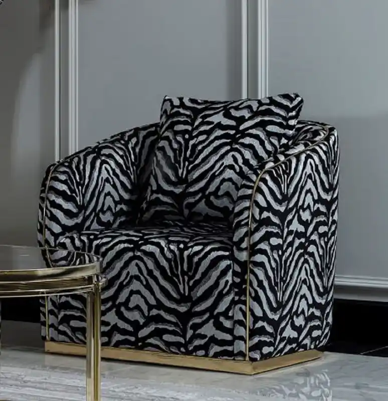 Casa Padrino Luxus Sessel Grau / Schwarz / Gold - Eleganter Wohnzimmer Sessel mit Muster und dekorativem Kissen - Luxus Wohnzimmer Möbel Direkt Vom Hersteller