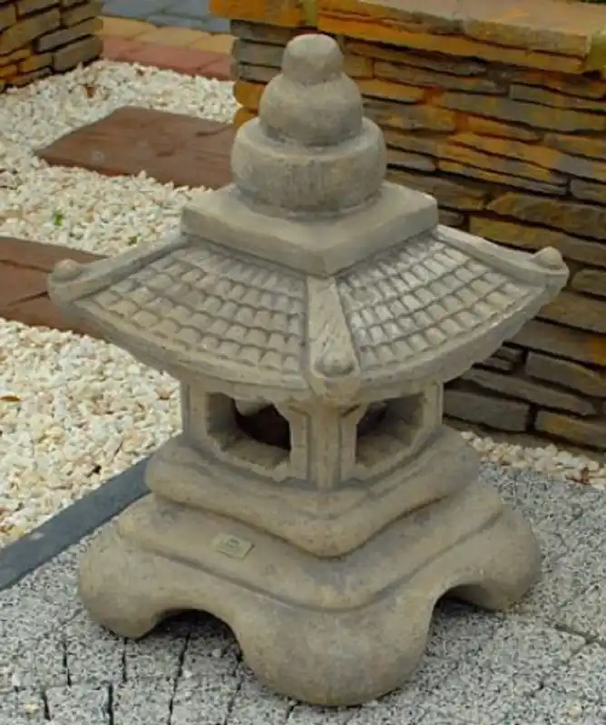 Casa Padrino Gartenleuchte im Asiatischen Stil Grau 50 x 50 x H. 60 cm - Wetterbeständige Garten & Terrassen Leuchte - Garten Terrassen Wege Einfahrt Beleuchtung Preiswert