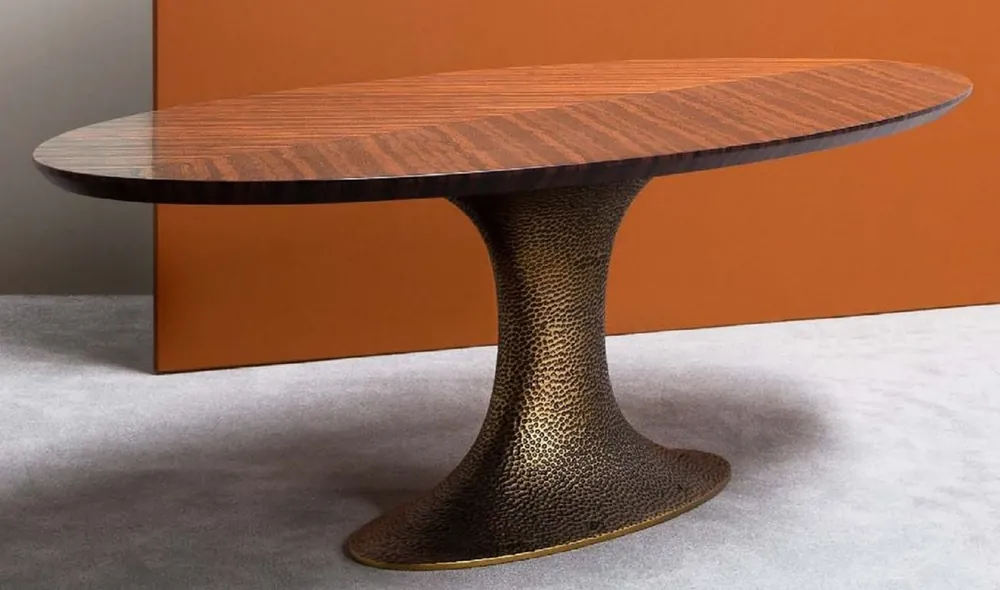 Meistverkauft Casa Padrino Luxus Esstisch Braun / Antik Gold 260 x 120 x H. 76 cm - Ovaler Küchentisch mit edler Eukalyptusfurnier Tischplatte und Tischbein in gehämmerter Optik - Luxus Esszimmmer Möbel