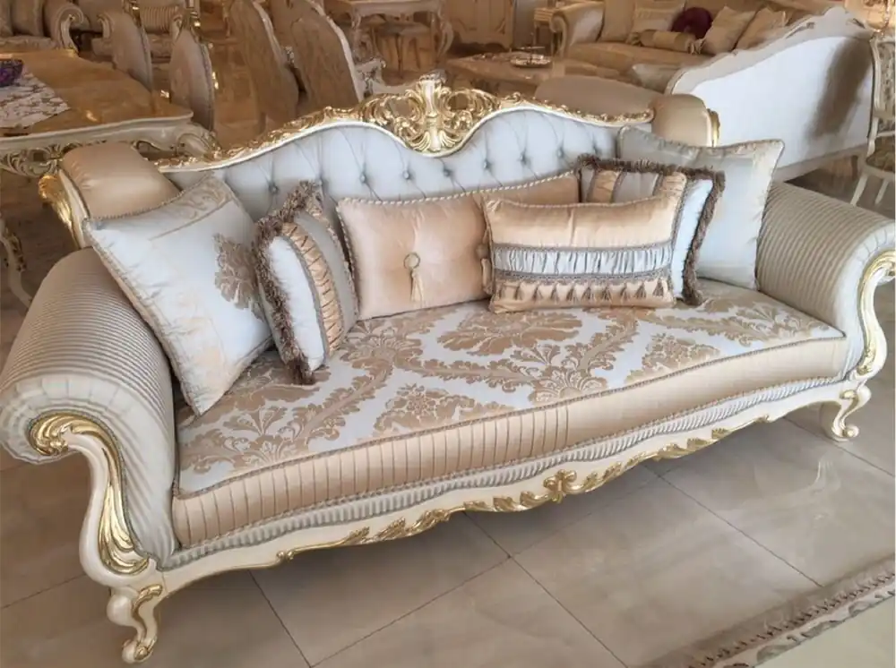 Casa Padrino Luxus Barock Sofa Hellblau / Weiß / Gold - Prunkvolles Wohnzimmer Sofa mit elegantem Muster - Barock Wohnzimmer Möbel Meistverkauft