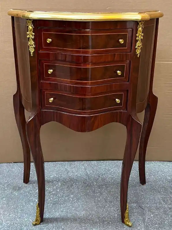 Casa Padrino Barock Kommode Dunkelbraun / Gold - Handgefertigte Massivholz Kommode im Barockstil - Antik Stil Nachttisch - Beistelltisch mit 3 Schubladen - Handgefertigte Barock Möbel Sale