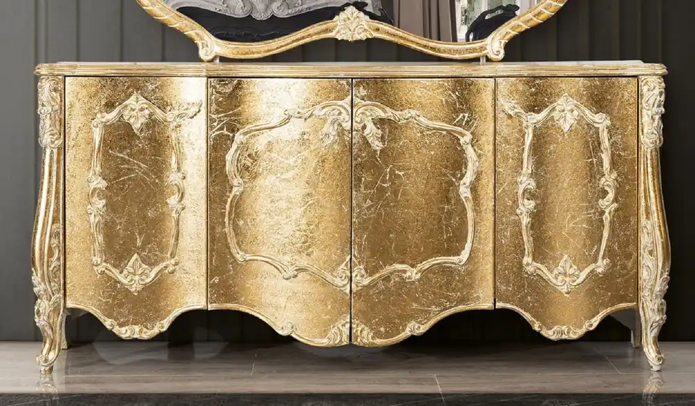 Casa Padrino Luxus Barock Sideboard Antik Gold - Barockstil Massivholz Schrank mit 4 Türen - Luxus Esszimmer Möbel im Barockstil - Barock Esszimmer Möbel - Barock Küchen Möbel Solange Der Vorrat Reicht
