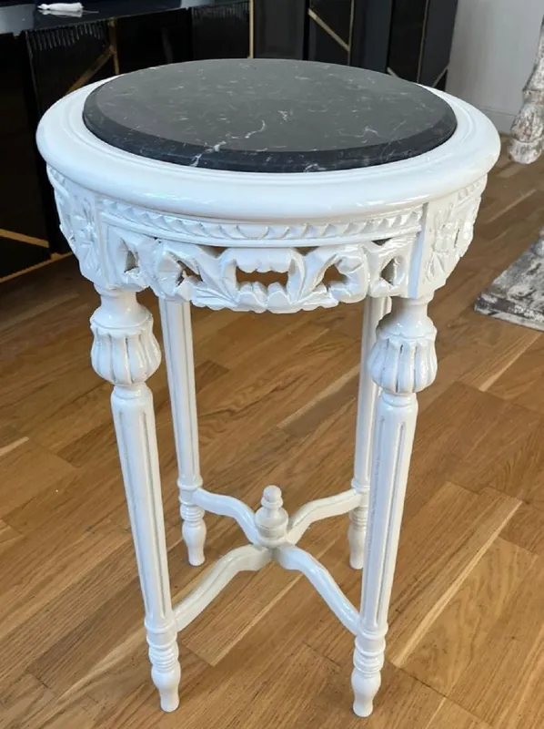 Top-Seller Casa Padrino Barock Beistelltisch Weiß / Schwarz - Handgefertigter Antik Stil Massivholz Tisch mit Marmorplatte - Wohnzimmer Möbel im Barockstil - Antik Stil Möbel - Barock Möbel