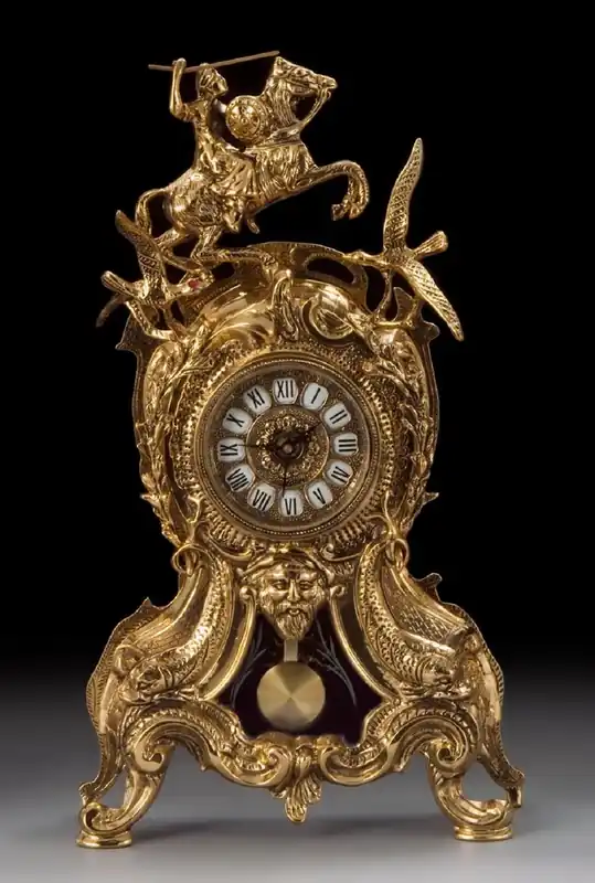 Casa Padrino Luxus Barock Tischuhr Gold 27 x H. 47 cm - Handgefertigte Bronze Uhr im Barockstil - Barock Schreibtischuhr - Barock Schreibtisch Deko - Barock Deko Accessoires - Barockstil Uhren Bestpreis