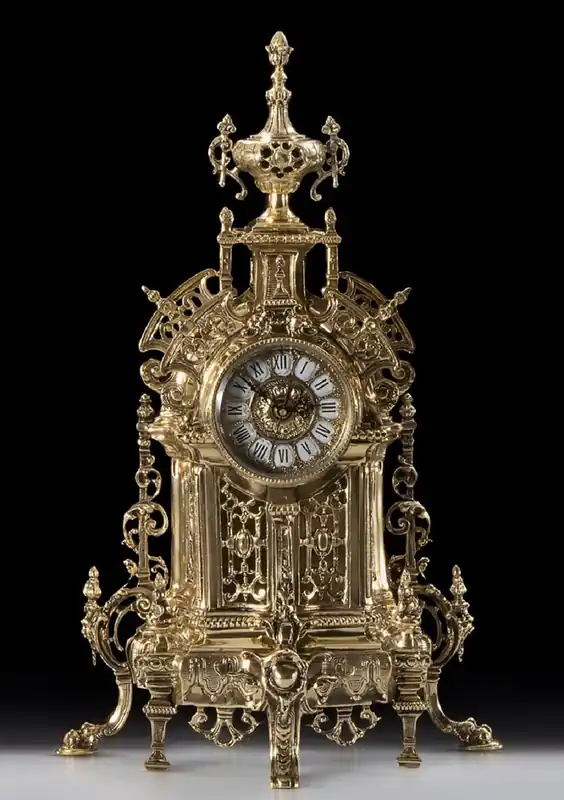 Casa Padrino Luxus Barock Tischuhr Gold 35 x H. 57 cm - Handgefertigte Bronze Uhr im Barockstil - Barock Schreibtischuhr - Barock Schreibtisch Deko - Barock Deko Accessoires - Barockstil Uhren Schnäppchen