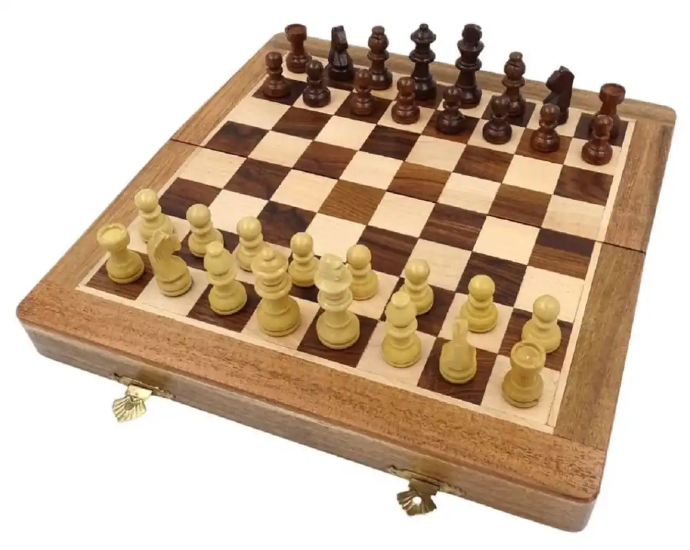 Preisreduziert Casa Padrino Luxus Schach Set Braun / Beige 30 x 30 cm - Zusammenklappbares Holz Schachspiel - Holz Schachbrett mit Holz Schachfiguren - Luxus Deko Accessoires