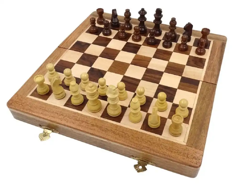 Rabatt Casa Padrino Luxus Schach Set Braun / Beige 25 x 25 cm - Zusammenklappbares Holz Schachspiel - Holz Schachbrett mit Holz Schachfiguren - Luxus Deko Accessoires