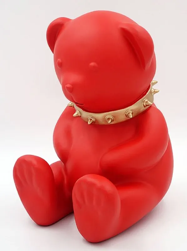 Casa Padrino Luxus Designer Dekofigur Teddybär mit Halsband Rot / Gold H. 31 cm - Kunstharz Deko Skulptur - Luxus Deko Figur - Designer Deko Figur - Luxus Accessoires Jetzt Kaufen