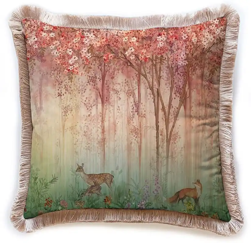 Highlight Casa Padrino Luxus Deko Kissen Wald & Tiere Mehrfarbig / Braun 45 x 45 cm - Bedrucktes Samt Kissen mit Fransen - Luxus Deko Accessoires