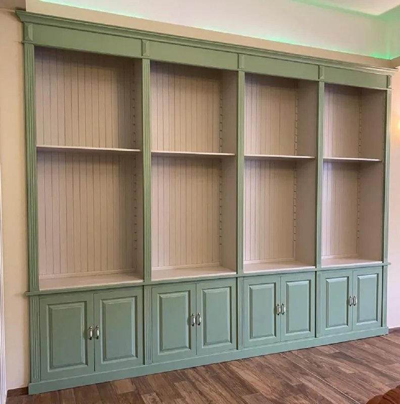 Casa Padrino Landhausstil Schrank Grün / Beige 421 x 52 x H. 323 cm - Riesiger Massivholz Schrank mit 8 Türen - Massivholz Möbel - Landhausstil Möbel Garantierte Lieferung
