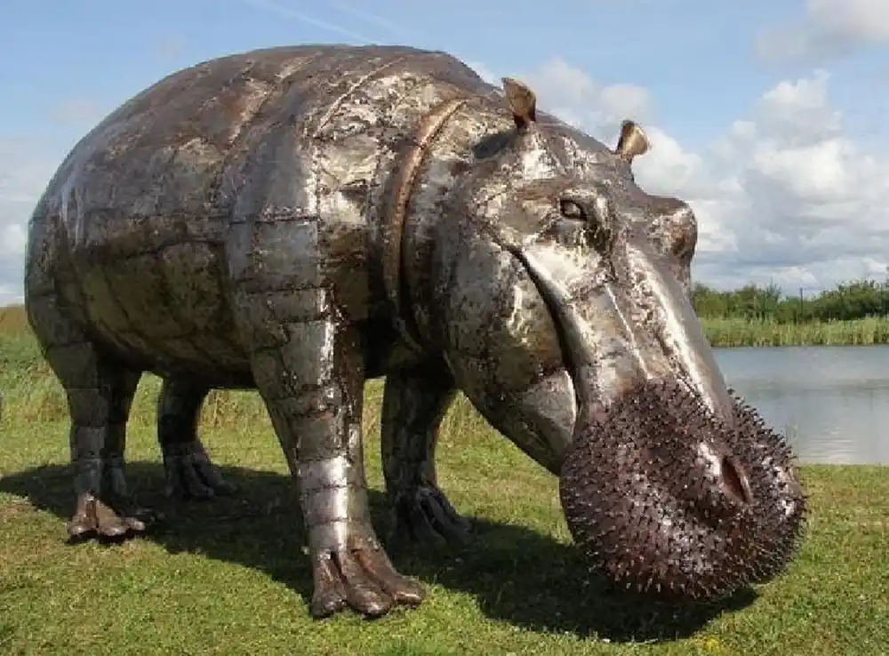 Casa Padrino Luxus XXL Garten Deko Skulptur Nilpferd Antik Silber 335 x 121 x H. 182 cm - Riesige XXL Garten Deko Metall Figur - Luxus Garten Deko Accessoires Neue Kollektion