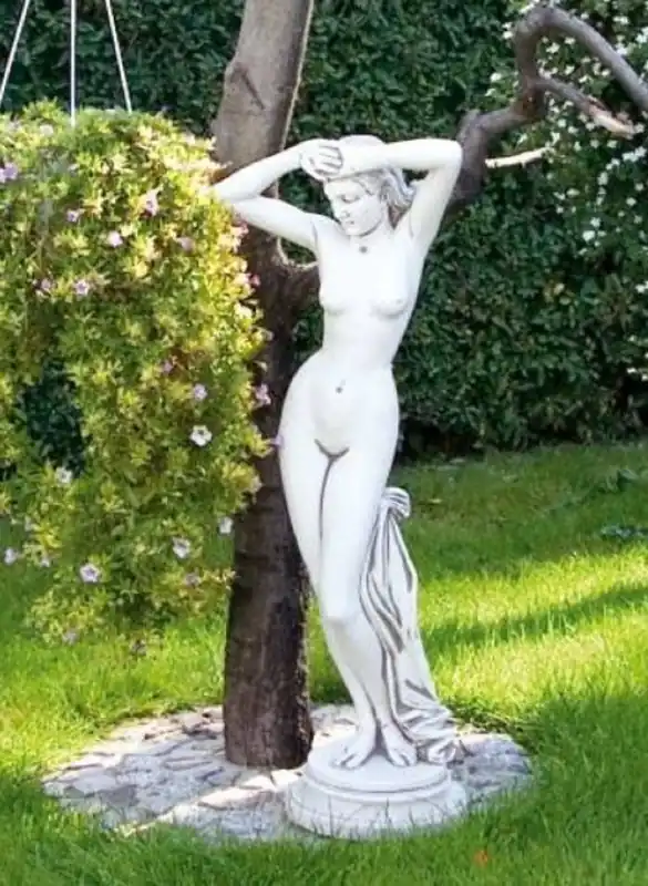 Ausverkauf Casa Padrino Jugendstil Garten Deko Skulptur Frau Weiß / Grau H. 80 cm - Elegante Garten Deko Stein Figur - Barock & Jugendstil Garten Deko Accessoires