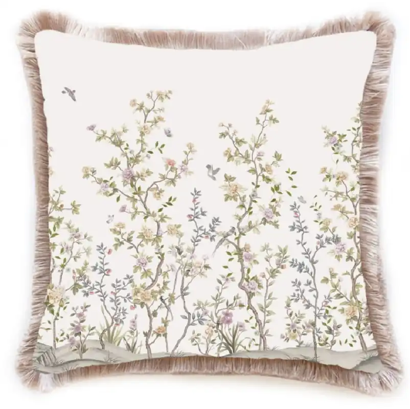 Casa Padrino Luxus Deko Kissen Sträucher mit Blumen & Vögel Weiß / Mehrfarbig / Braun 45 x 45 cm - Bedrucktes Samt Kissen mit Fransen - Luxus Deko Accessoires Nur Für Kurze Zeit